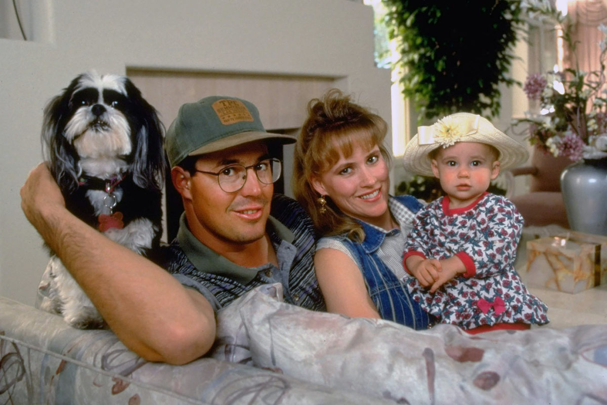 1995-0223-Greg-Maddux-wife-Kathy-daughter-Amanda-dog-05189514.jpg