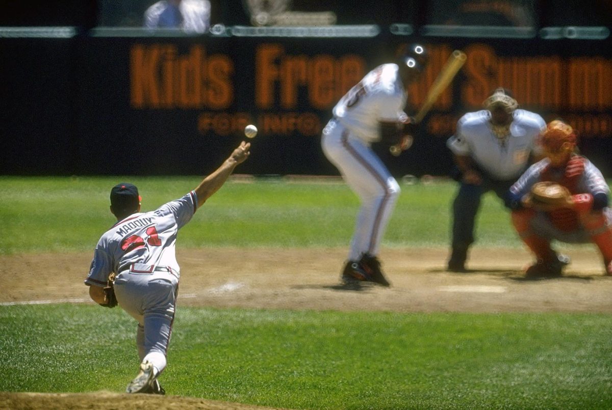 1995-0729-Greg-Maddux-Barry-Bonds-05212753.jpg