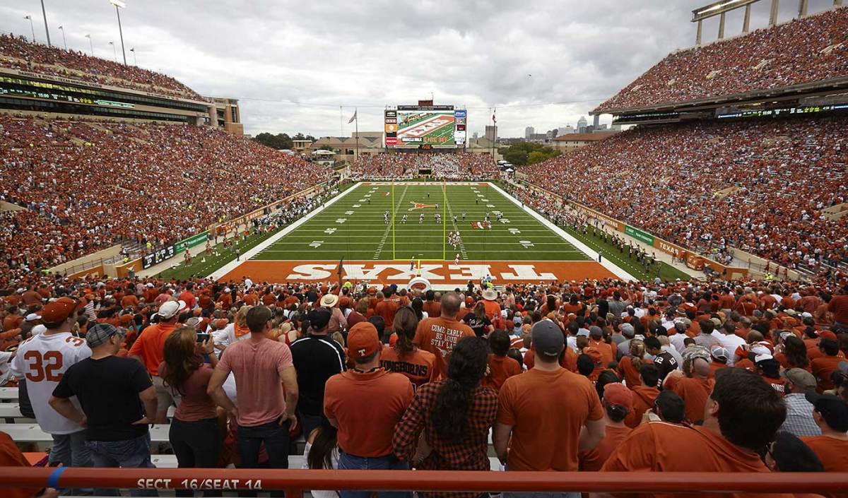 Darrell-K-Royal-Texas-Memorial-Stadium.jpg