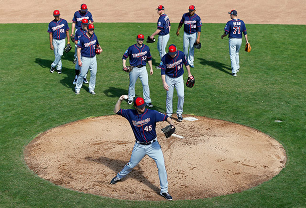 phil-hughes-twins-spring-training-preview.jpg