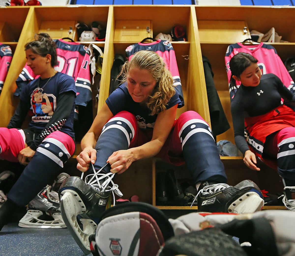 NWHL-New-York-Riveters-WIRE000072328.jpg