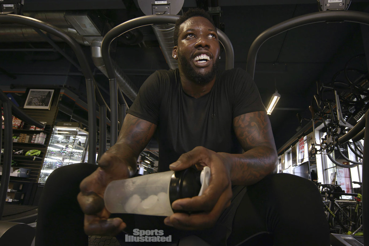 Jason Pierre-Paul details firework explosion, hand injury - Sports  Illustrated