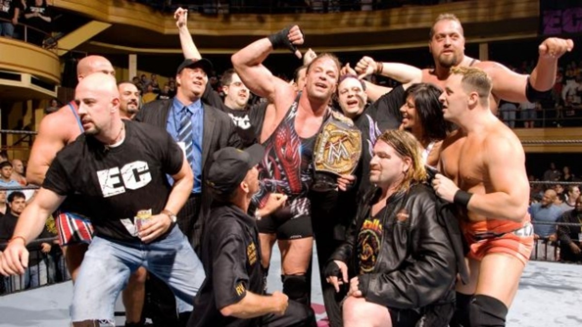 Rob Van Dam_courtesy WWE.jpg