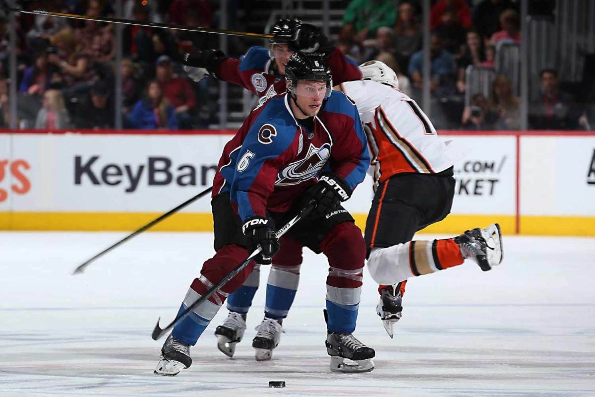 Erik-Johnson-defense-Doug-Pensinger.jpg