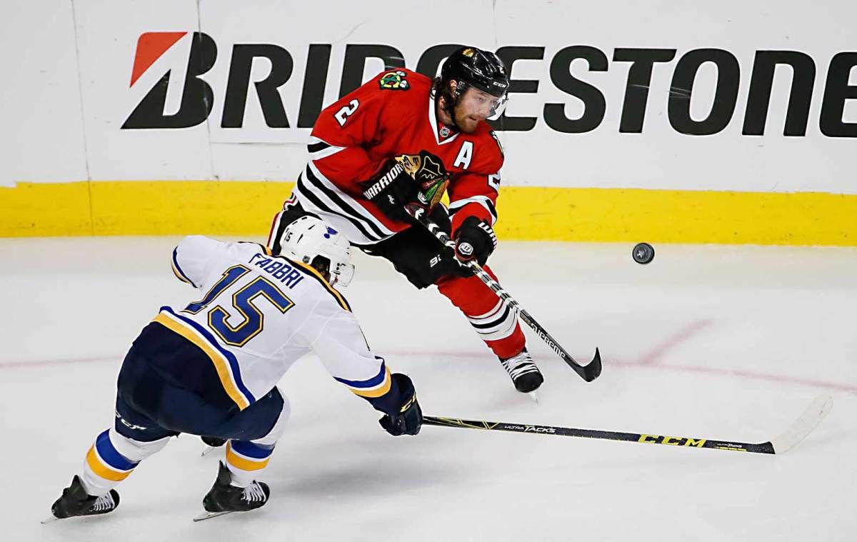 Duncan-Keith-defense-Chase-Agnello-Dean.jpg