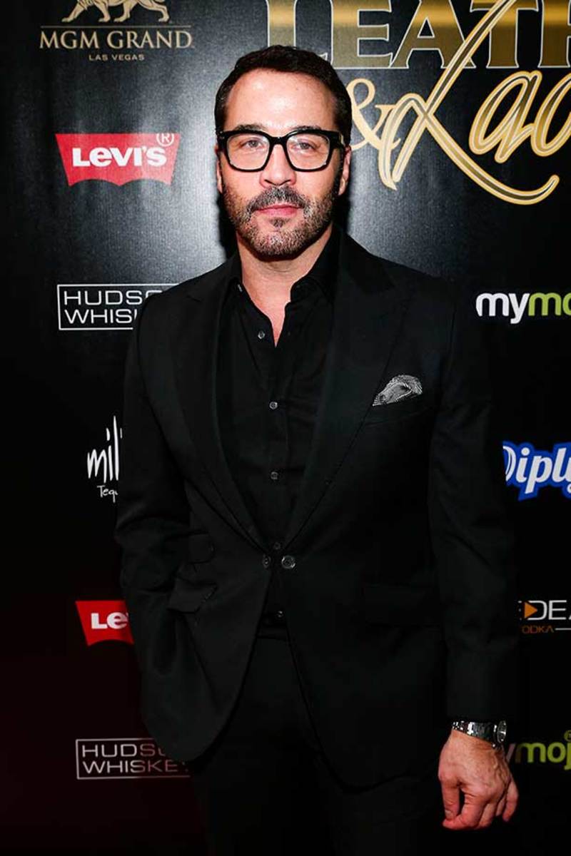 Celebs at Super Bowl 50 parties-508687772_master.jpg