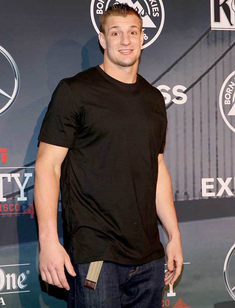 Celebs at Super Bowl 50 parties-508687134_master.jpg