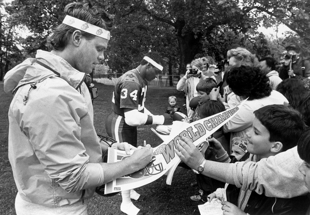 1986-Jim-McMahon-Walter-Payton.jpg