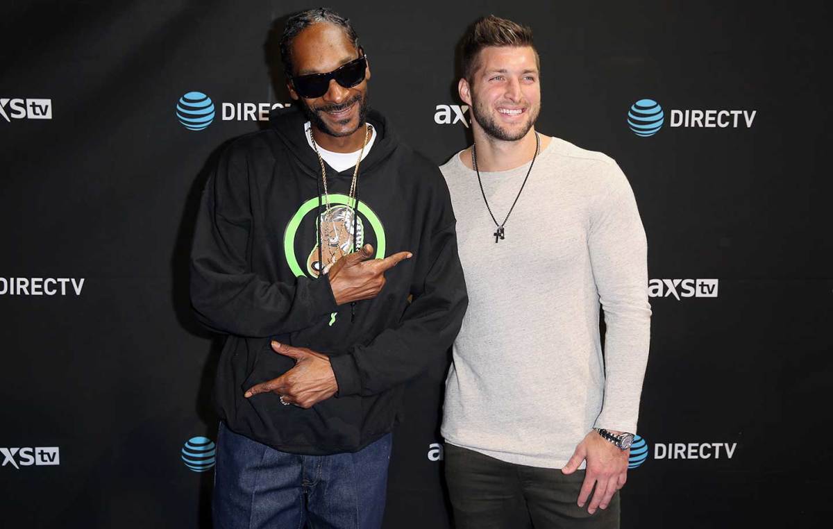 Celebrities at Super Bowl 50 parties-508850114_master.jpg