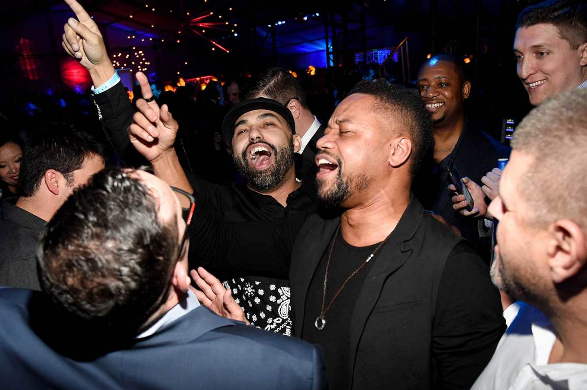 Celebs at Super Bowl 50 parties-508687914_master.jpg