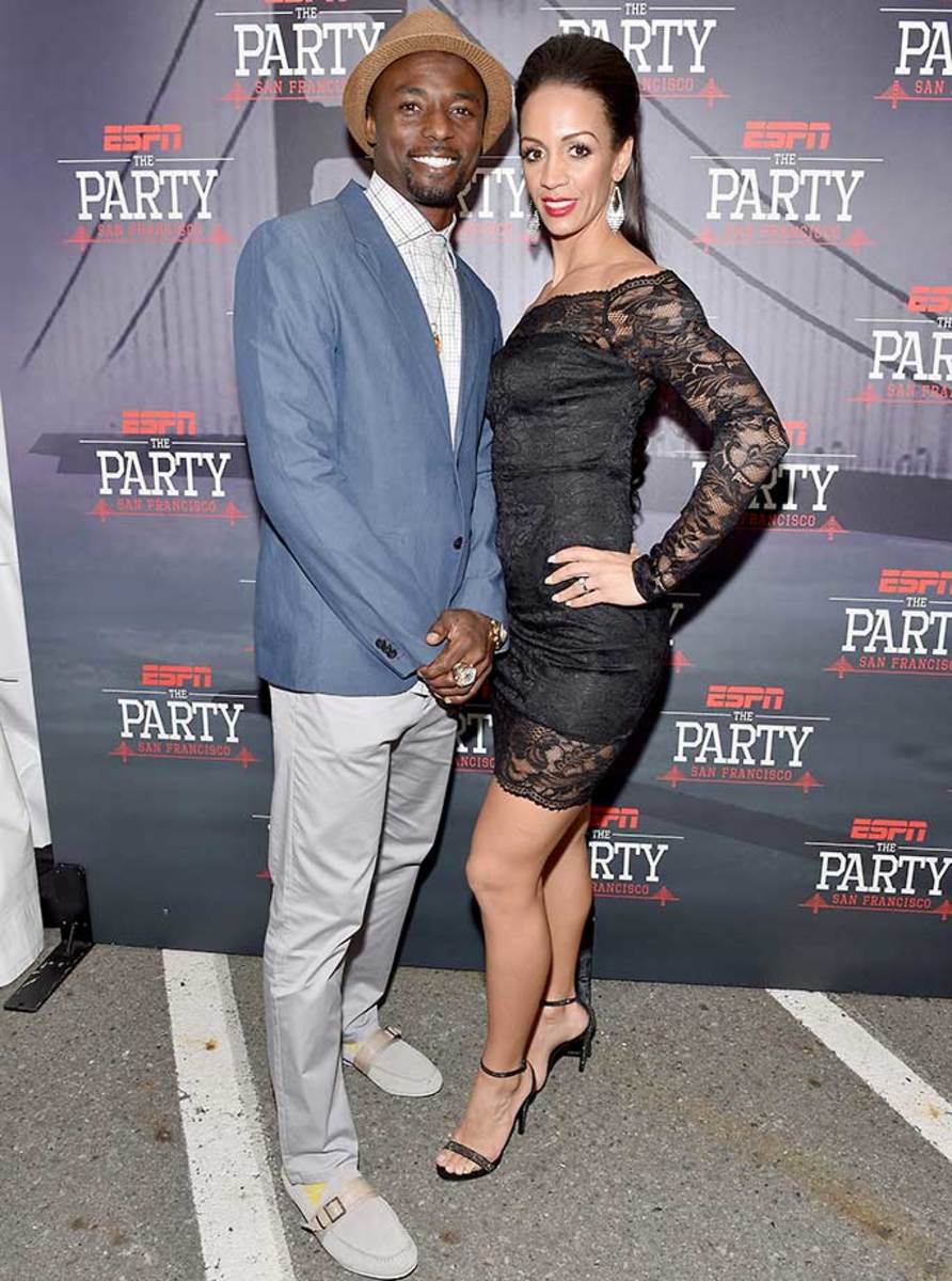 Celebs at Super Bowl 50 parties-508691076_master.jpg