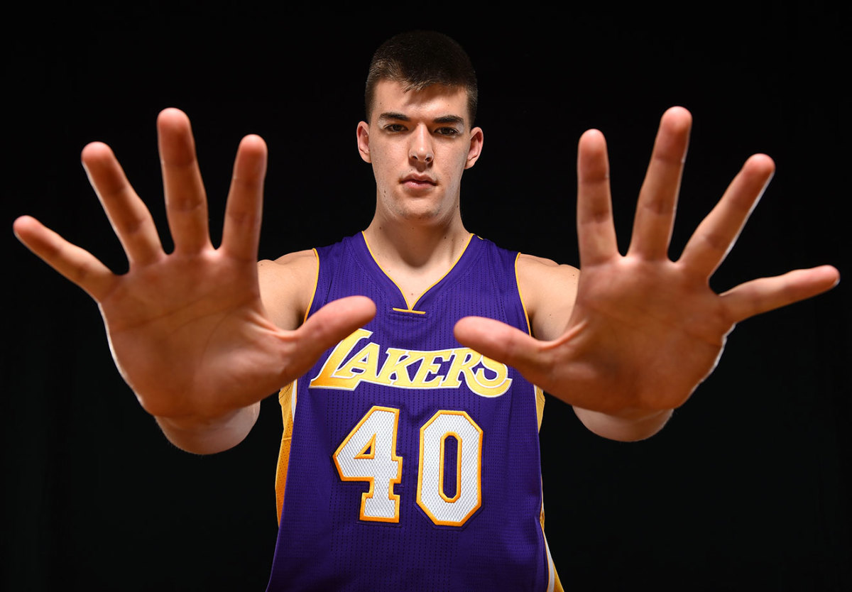 2016-0807-Ivica-Zubac-587124134.jpg