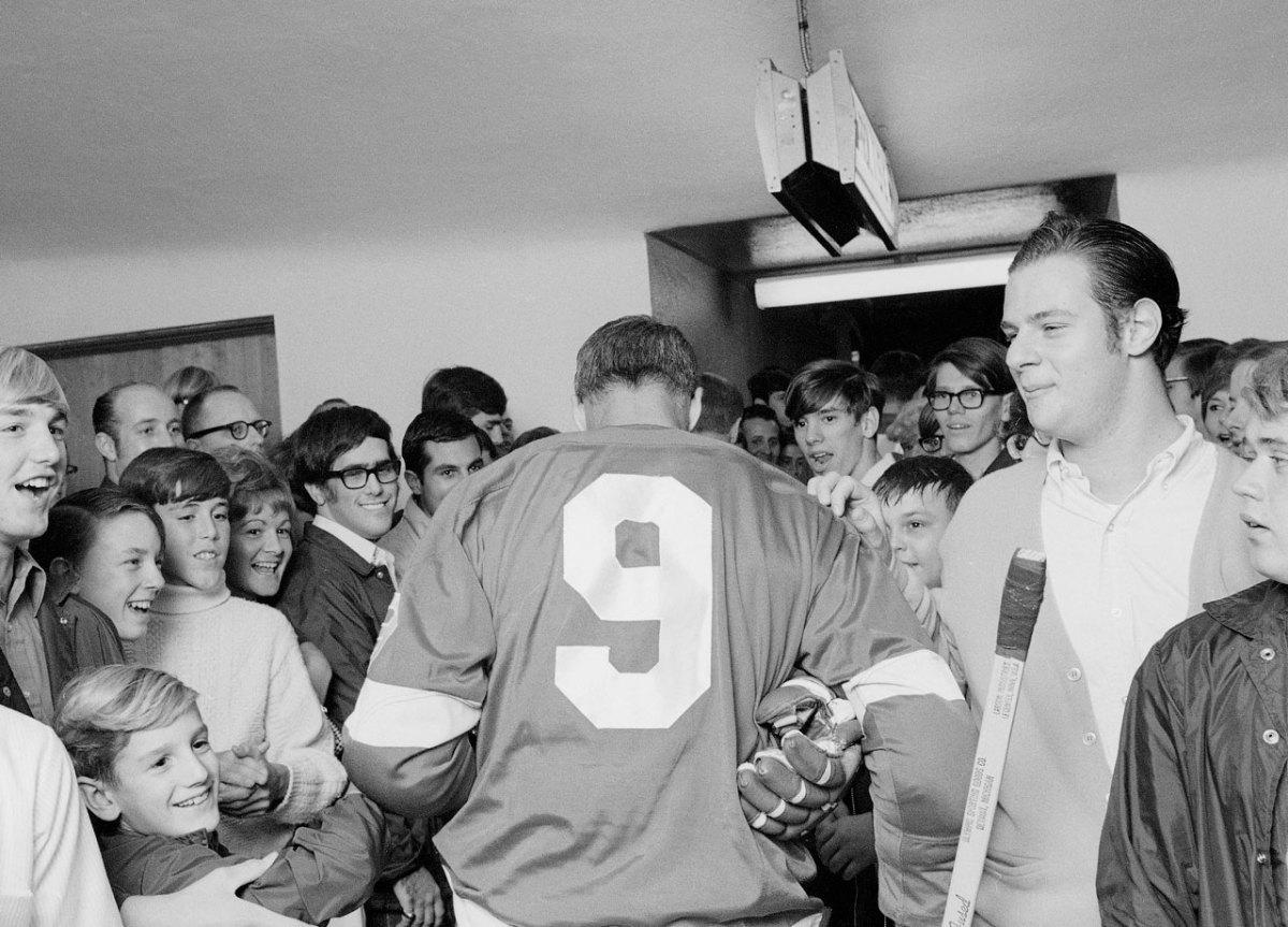 Gordie Howe rare photos - Sports Illustrated