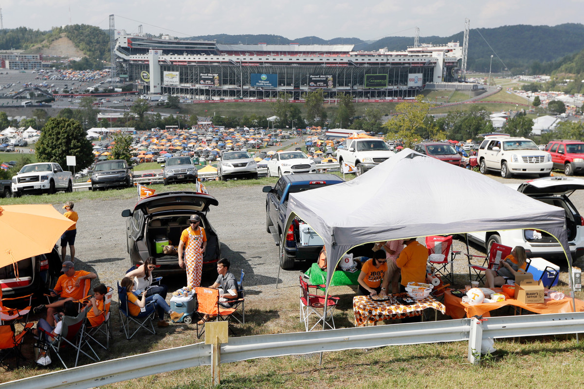tech-tenn-tailgate-1.jpg