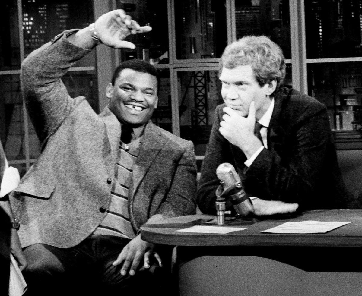 1985-1111-William-The-Refridgerator-Perry-David-Letterman.jpg