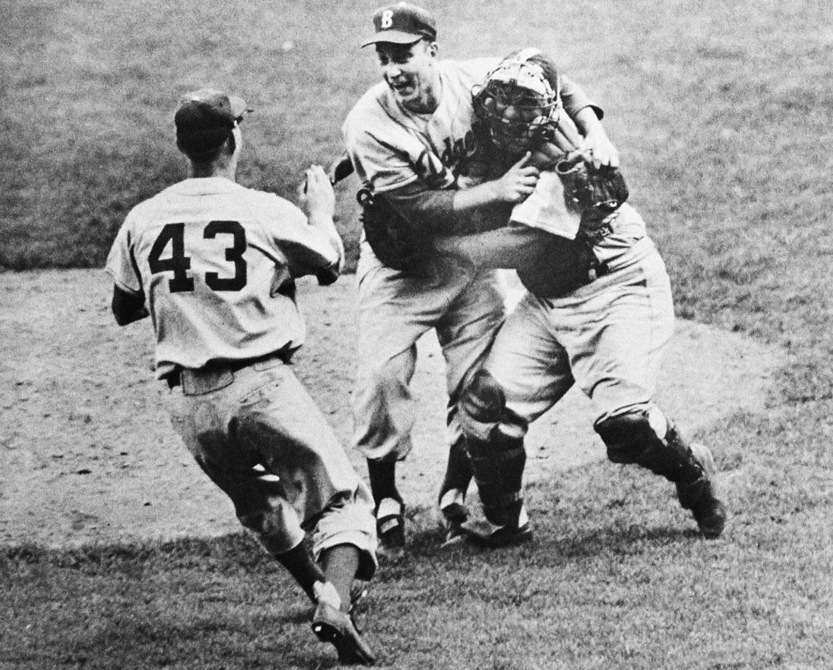 1955-World-Series-Johnny-Podres.jpg