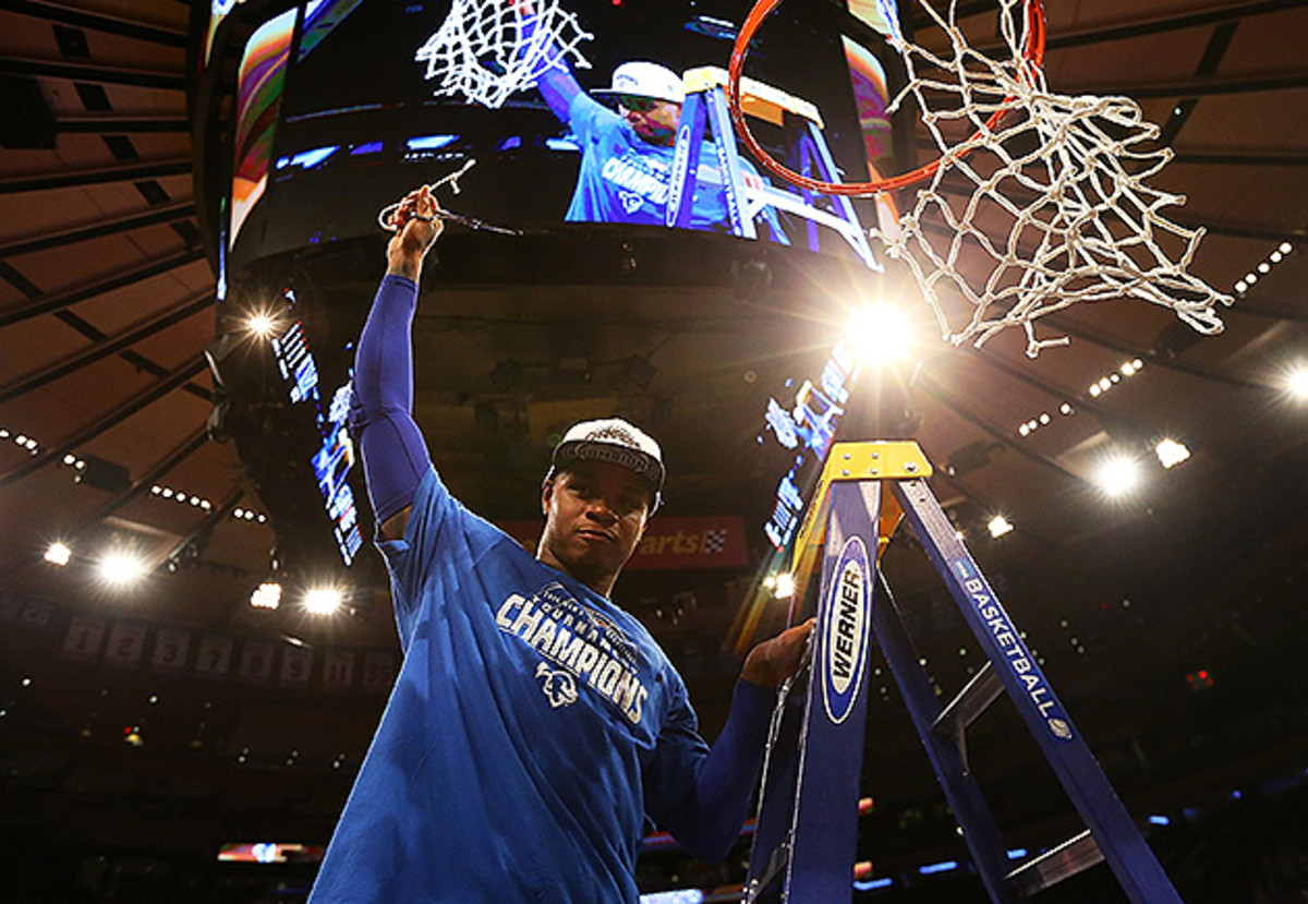 seton-hall-derrick-gordon-celebrates-big-east-title.jpg