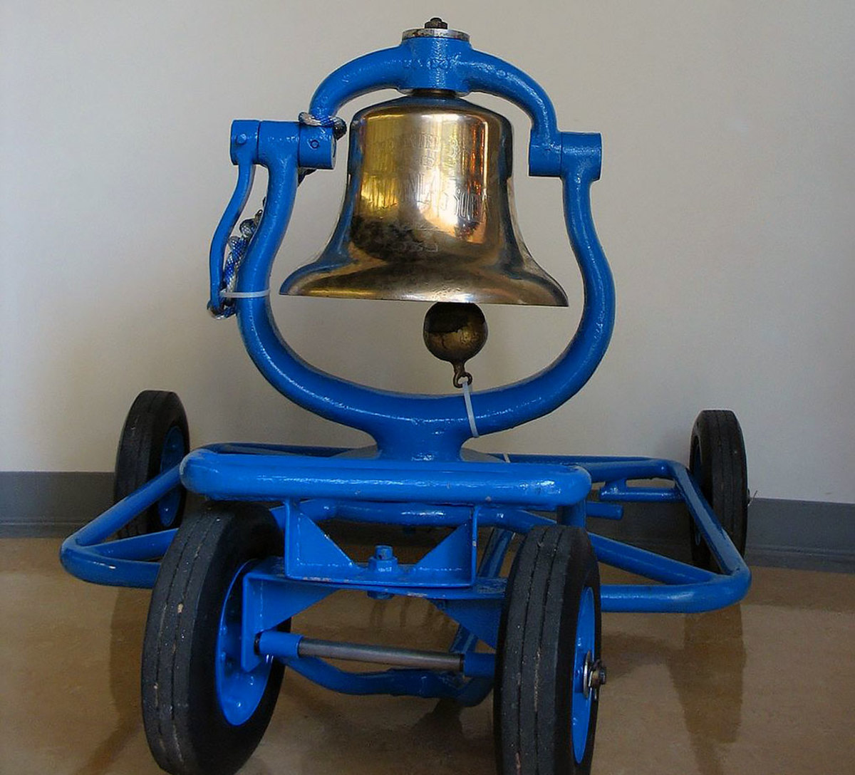 Victory-Bell-UCLA-USC.jpg