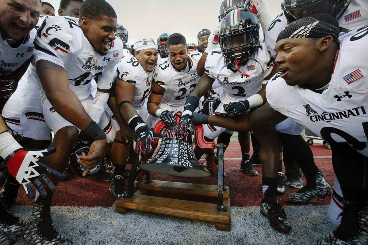 Victory-Bell-Miami-of-Ohio-Cincinnati.jpg