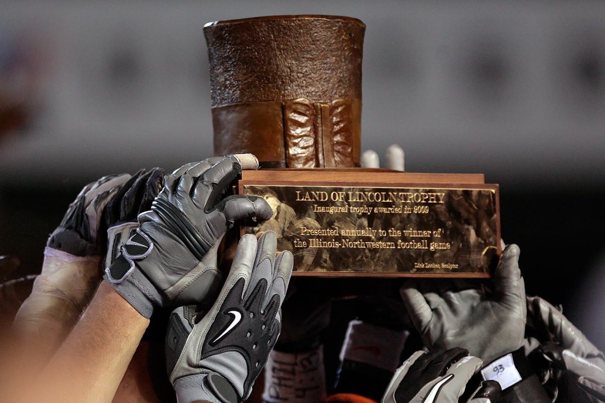 Land-of-Lincoln-trophy-Northwestern-Illinois.jpg