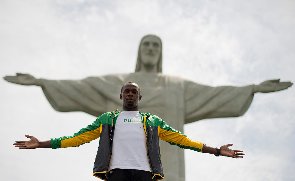 2012-1023-Usain-Bolt-Christ-the-Redeemer-statue.jpg