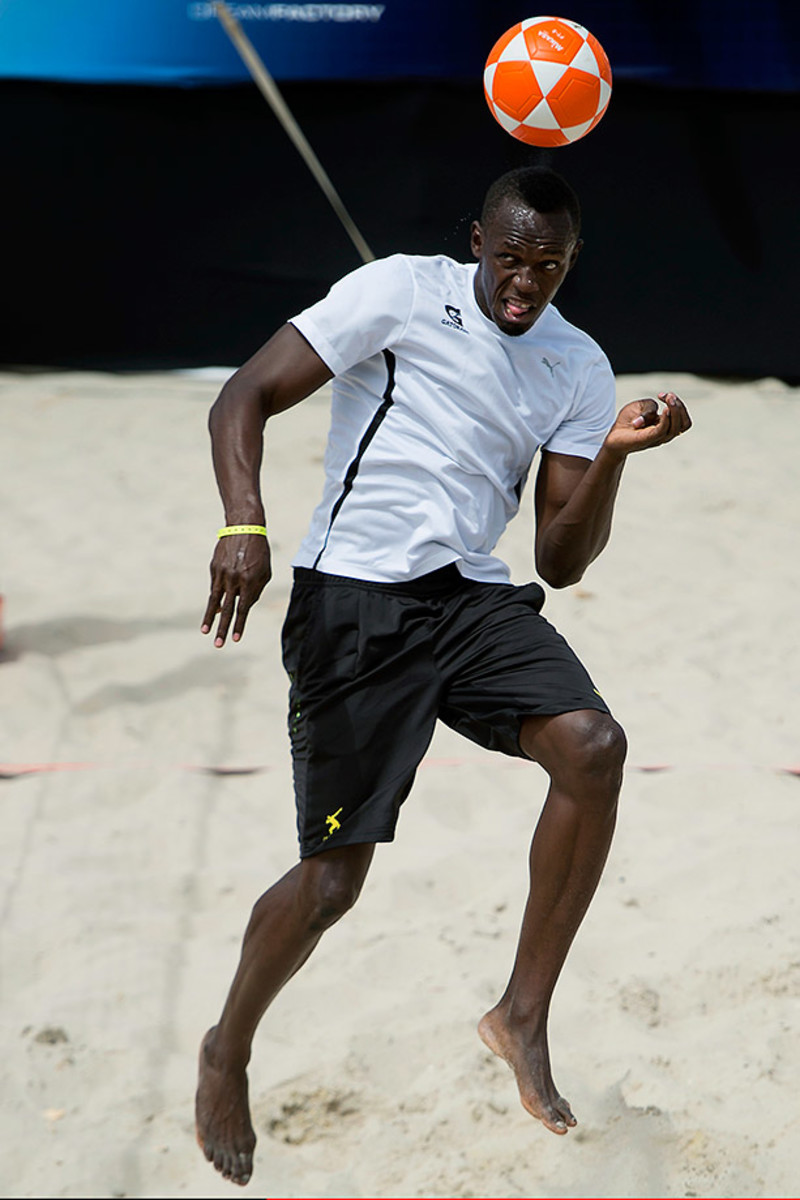 2013-0330-Usain-Bolt-footvolley.jpg