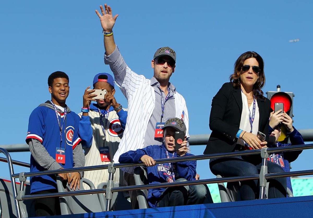 Chicago-Cubs-Victory-Parade-Kerry-Wood-621089672.jpg