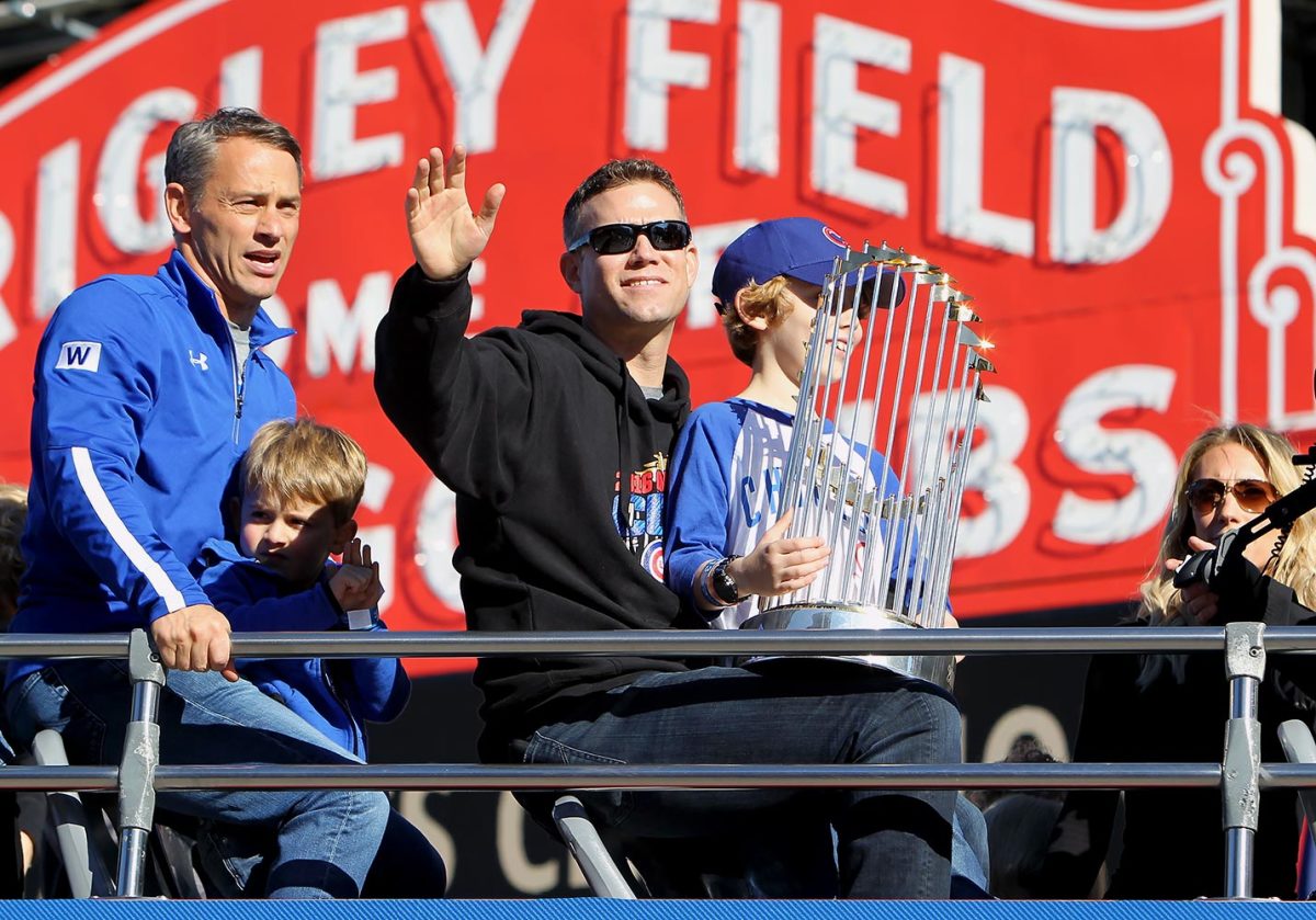 Chicago-Cubs-Victory-Parade-Theo-Epstein-621089664.jpg