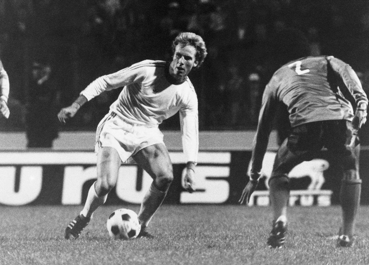 1976-Bayern-Munich-Karl-Heinz-Rummenigge.jpg