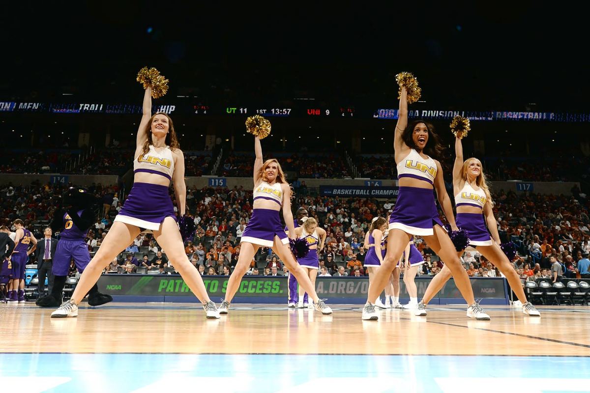 Northern-Iowa-cheerleaders-SI254_TK1_00811.jpg