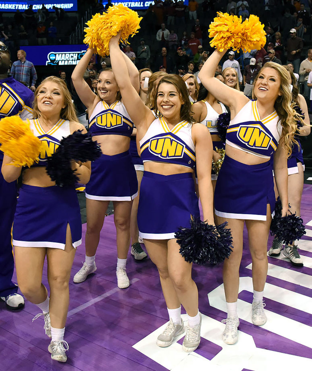Northern-Iowa-cheerleaders-SI254_TK1_01416.jpg