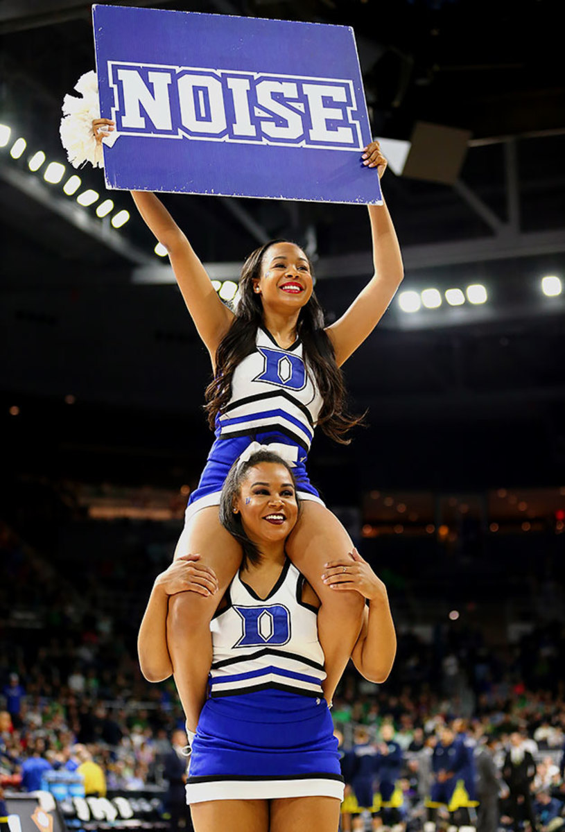 Duke-cheerleaders-516153912.jpg