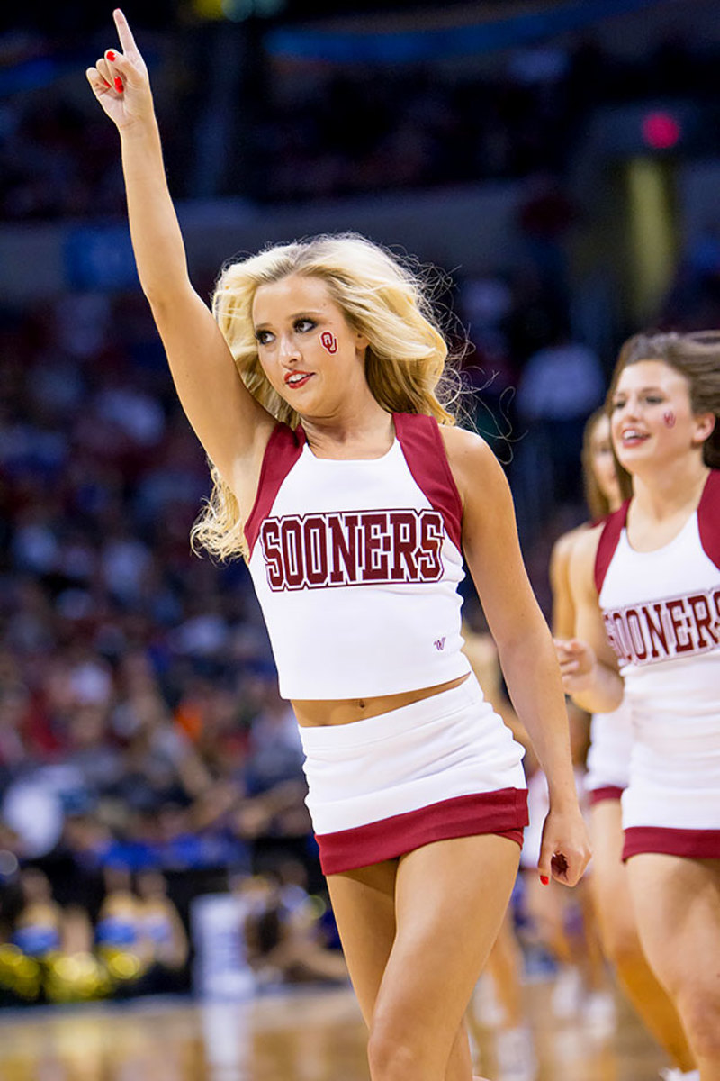 Oklahoma-cheerleaders-CBG1603180140_Oklahoma_v_CS_Bakersfiel.jpg
