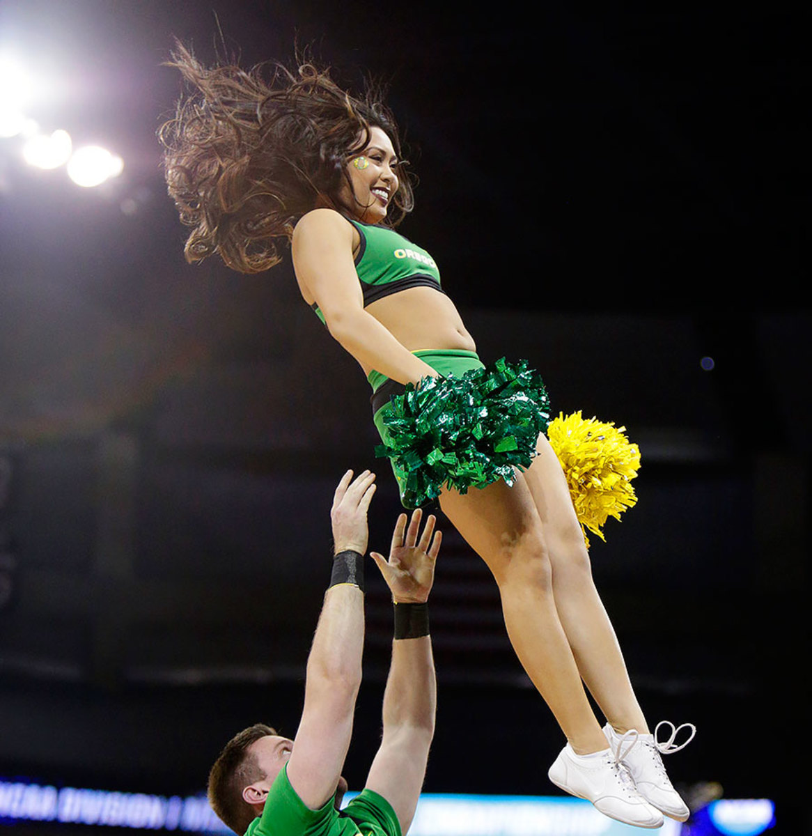 Oregon-cheerleaders-81a0146b132048cb882ff57cb8478489-0.jpg