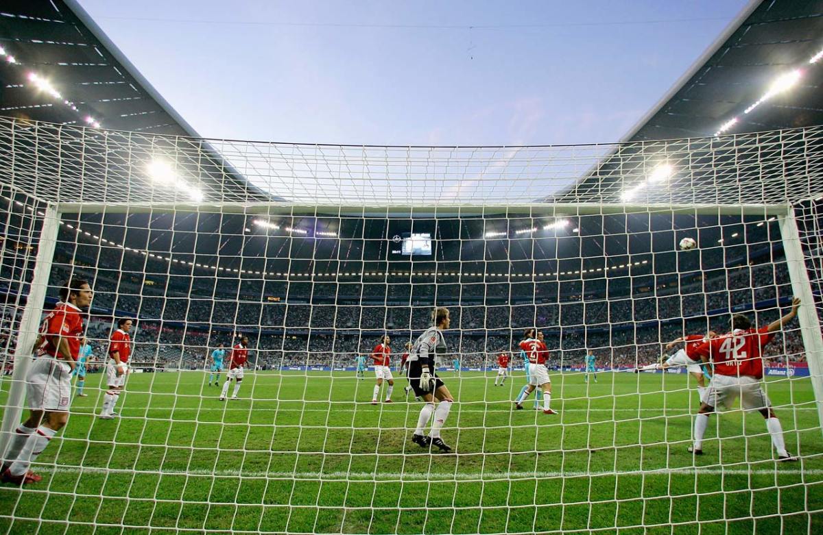 2005-Bayern-Munich-1860-Allianz-Arena.jpg