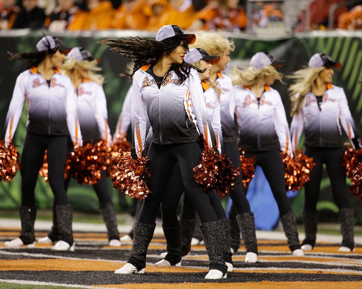 Cincinnati-Bengals-Ben-Gals-cheerleaders-AP_930998715826.jpg