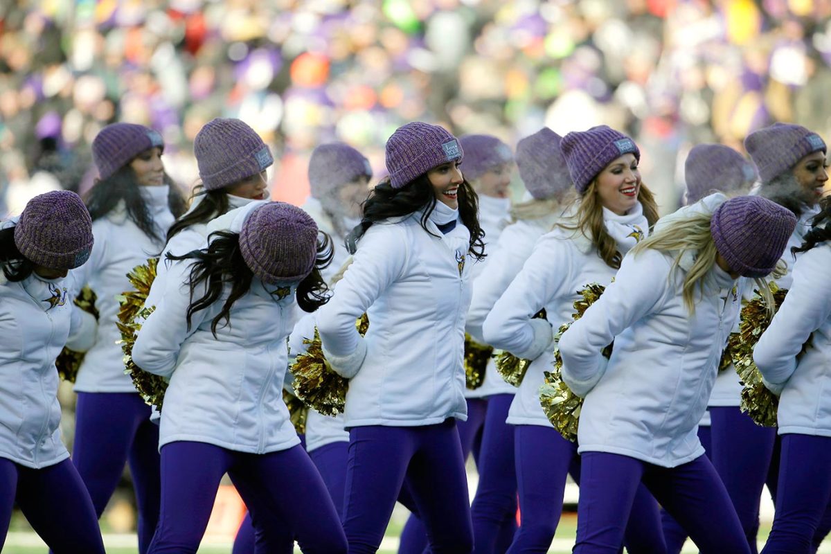 Minnesota-Vikings-cheerleaders-AP_758935550669.jpg