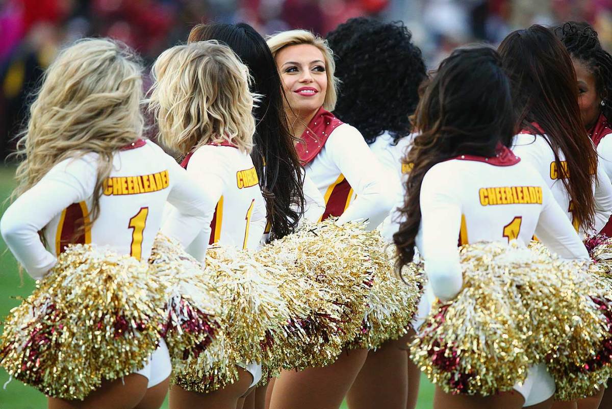 Washington-Redskins-cheerleaders-SI169_TK1_00088.jpg