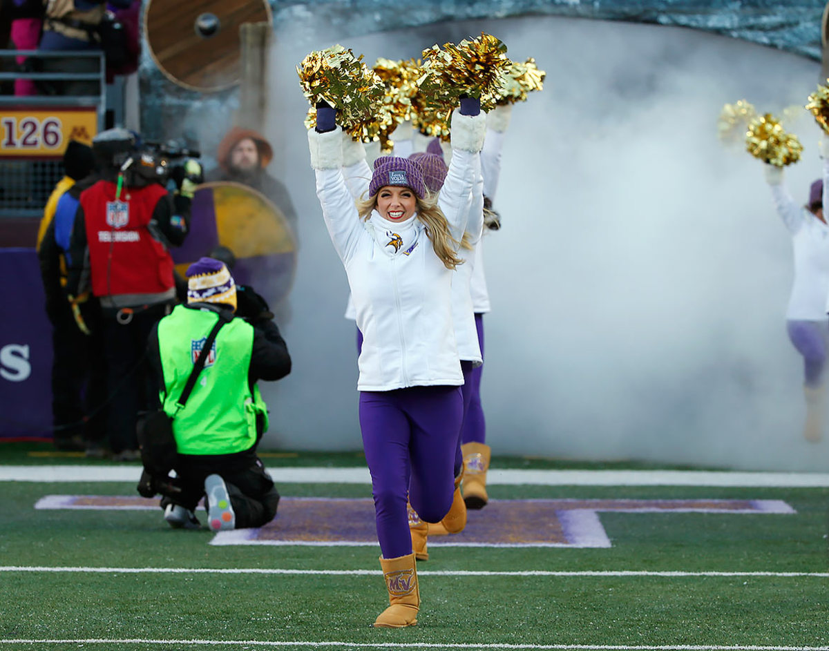 Minnesota-Vikings-cheerleaders-AP_527833525070.jpg