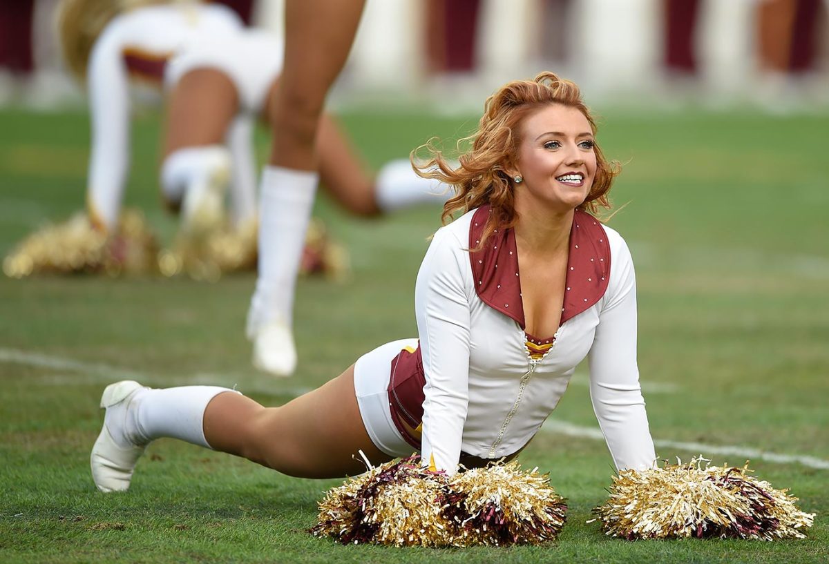 Washington-Redskins-cheerleaders-AP_850611089513.jpg