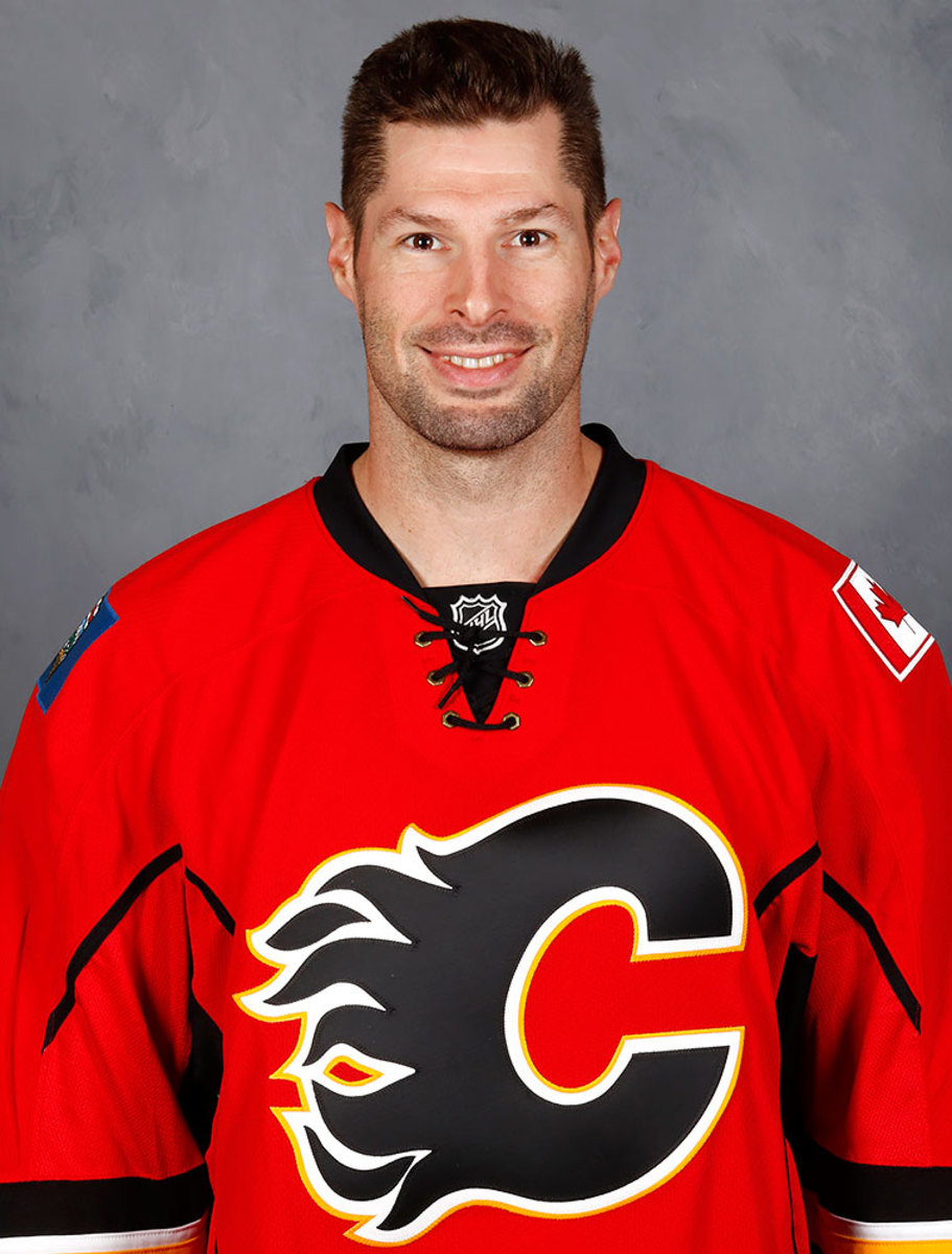 Troy-Brouwer-Calgary-Flames.jpg