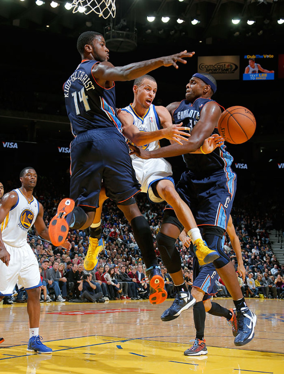 2012-1221-Stephen-Curry-Michael-Kidd-Gilchrist-Brendan-Haywood.jpg