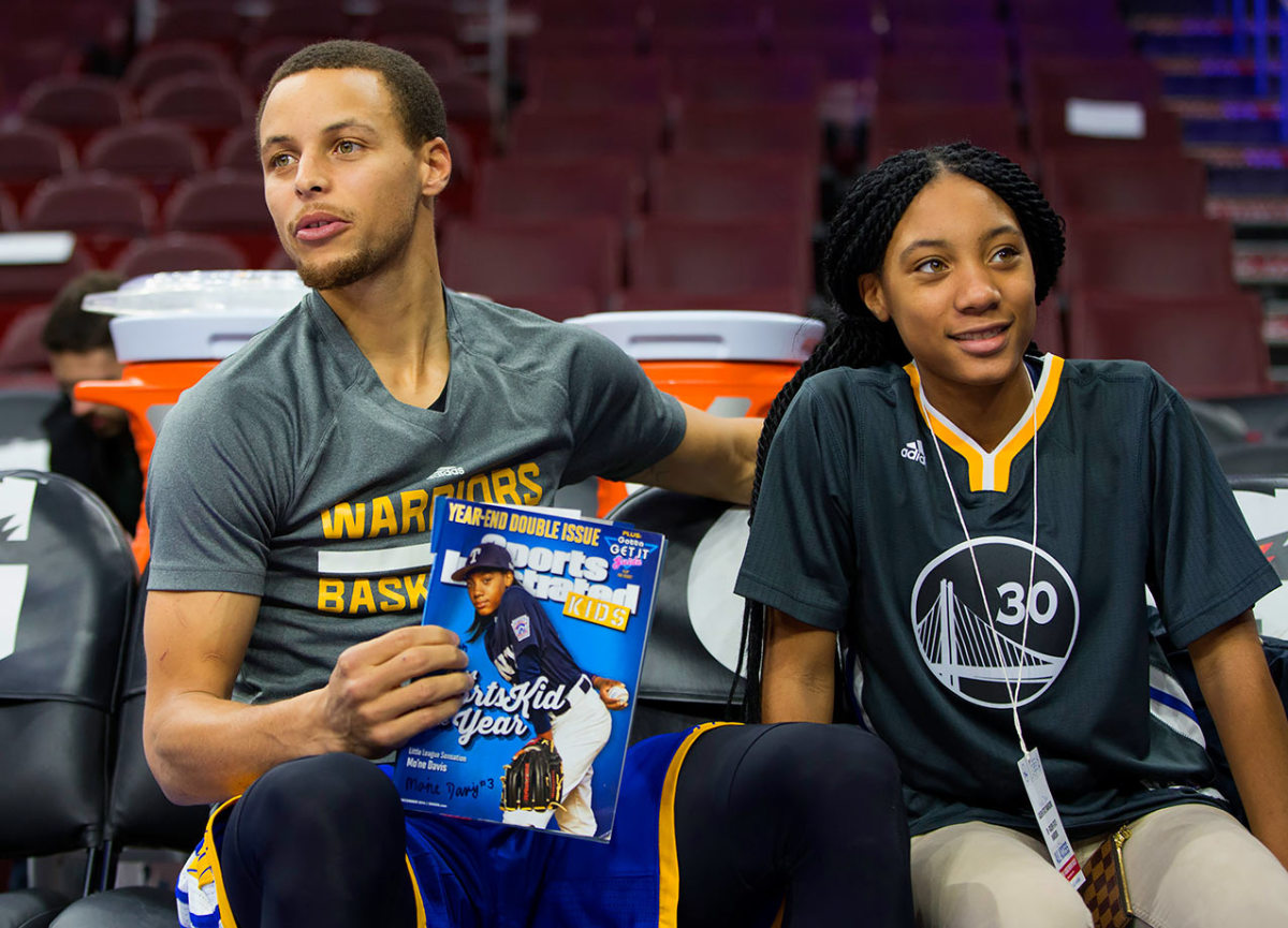 2015-0209-Stephen-Curry-Mo'ne-Davis.jpg