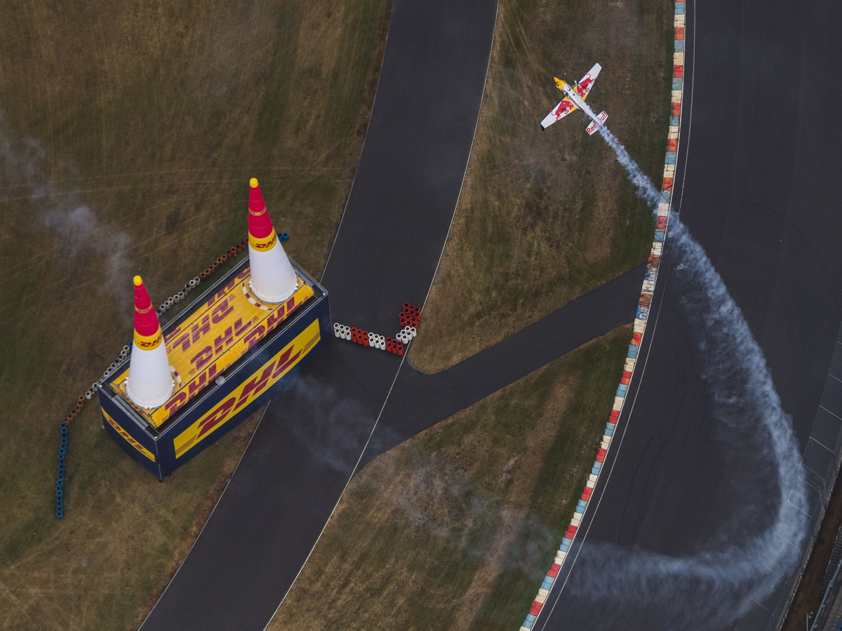 chambliss-red-bull-air-race-plane.jpg