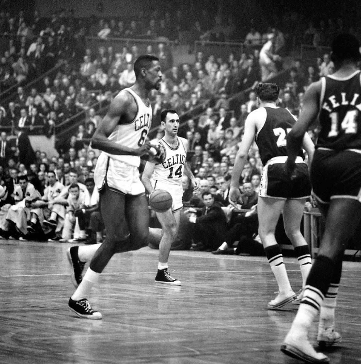 1962-Bill-Russell-Bob-Cousy-01165139.jpg