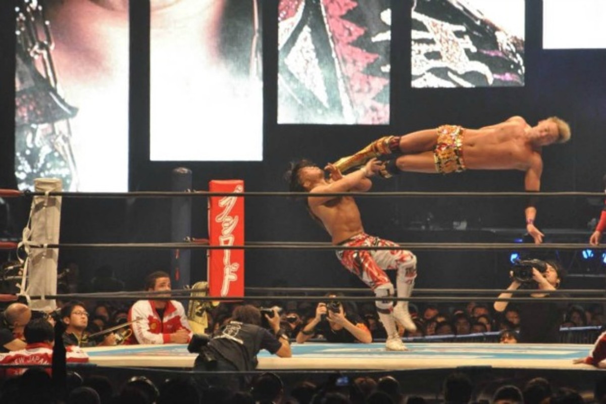 wrestle-kingdom-Okada-dropkick.jpg