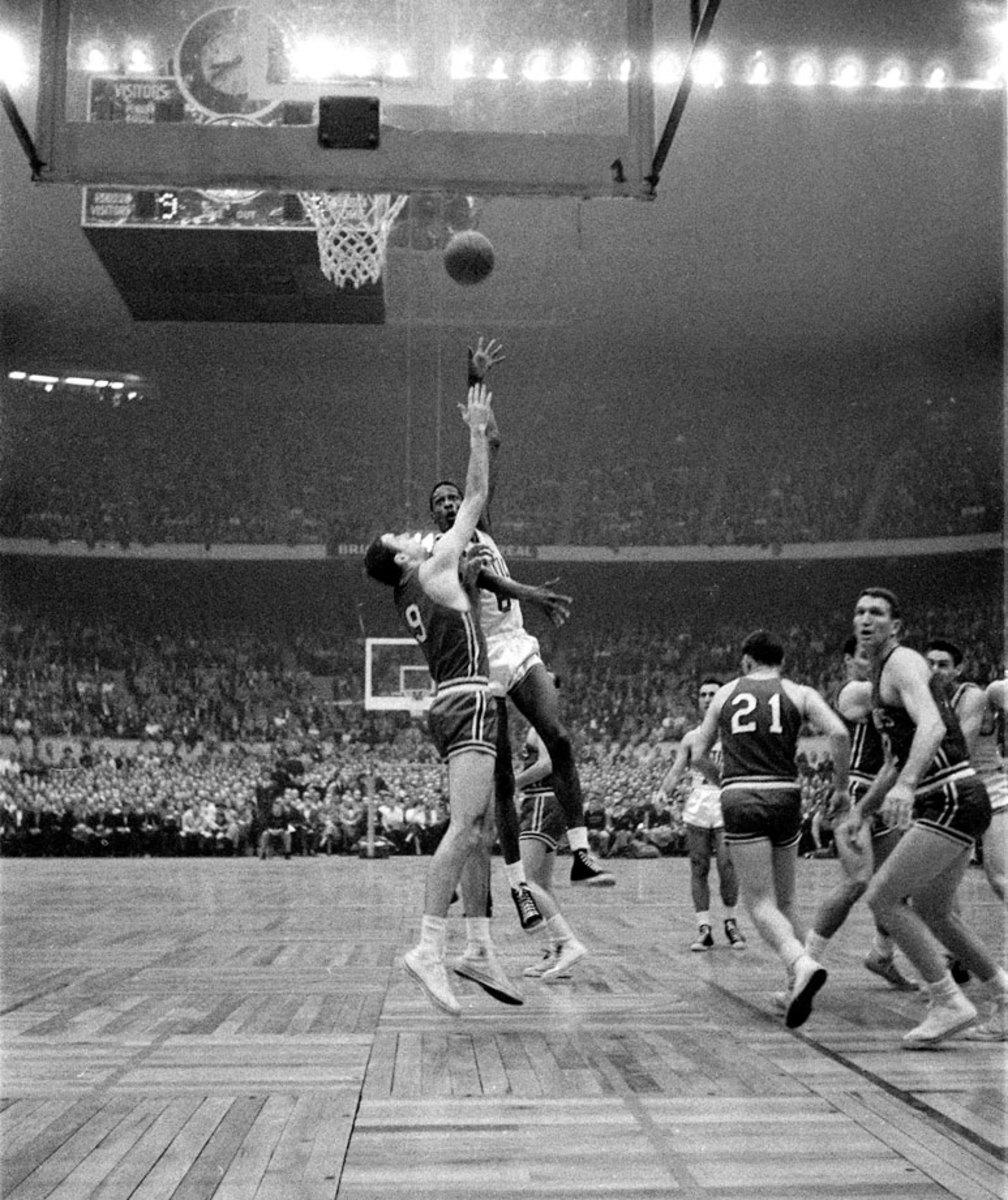 1957-Bill-Russell-Game-7-001309294.jpg