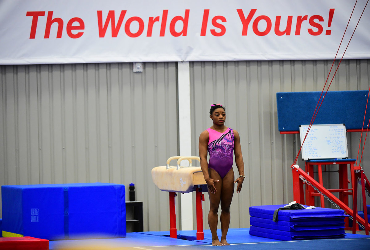 Simone-Biles-SI329_TK1_00198.jpg