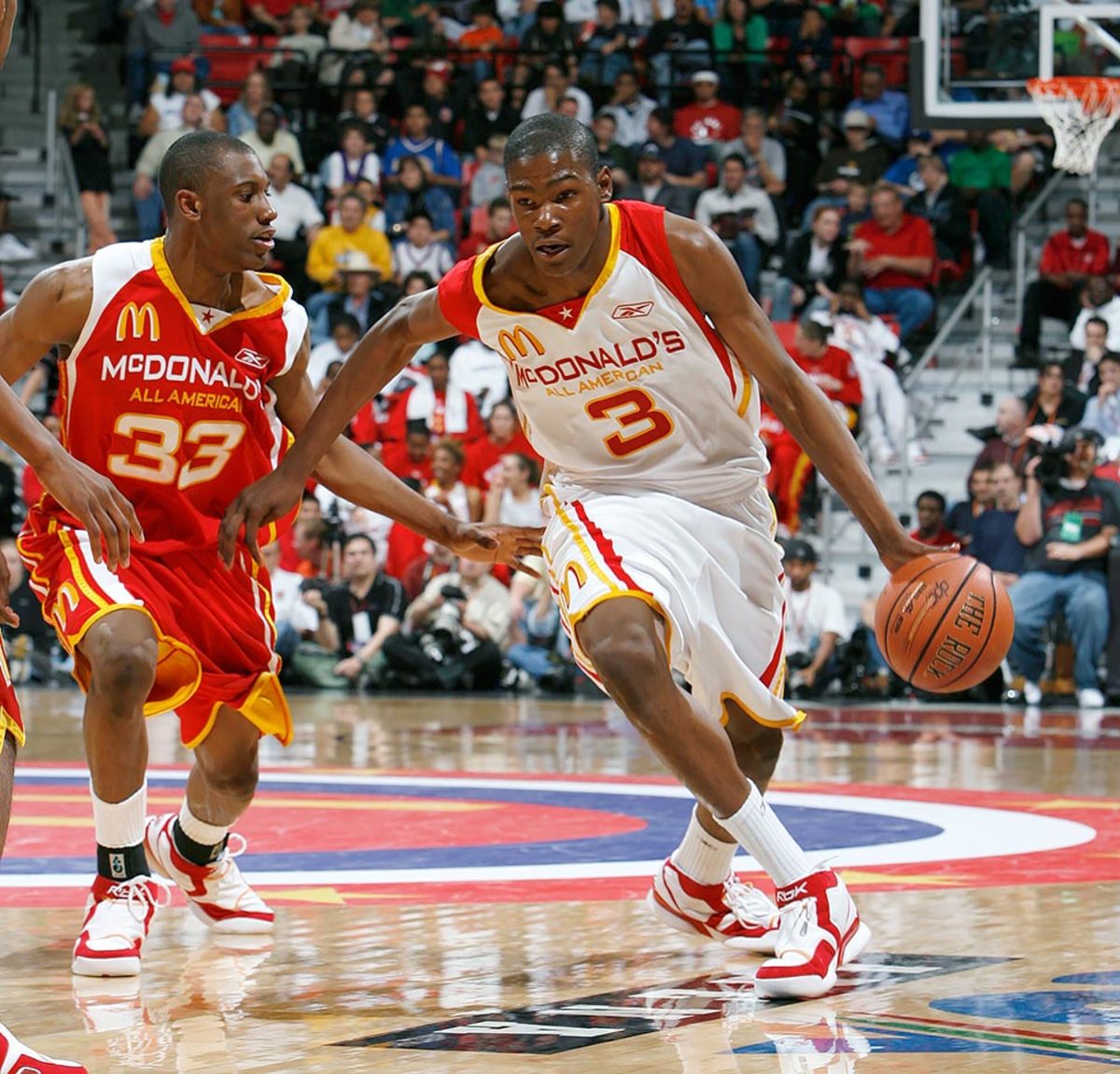 2006-0331-Kevin-Durant-Thaddeus-Young-015316612.jpg