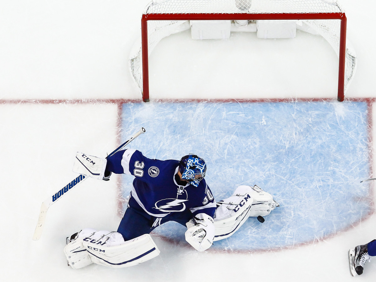 ben-bishop-aerial-save.jpg